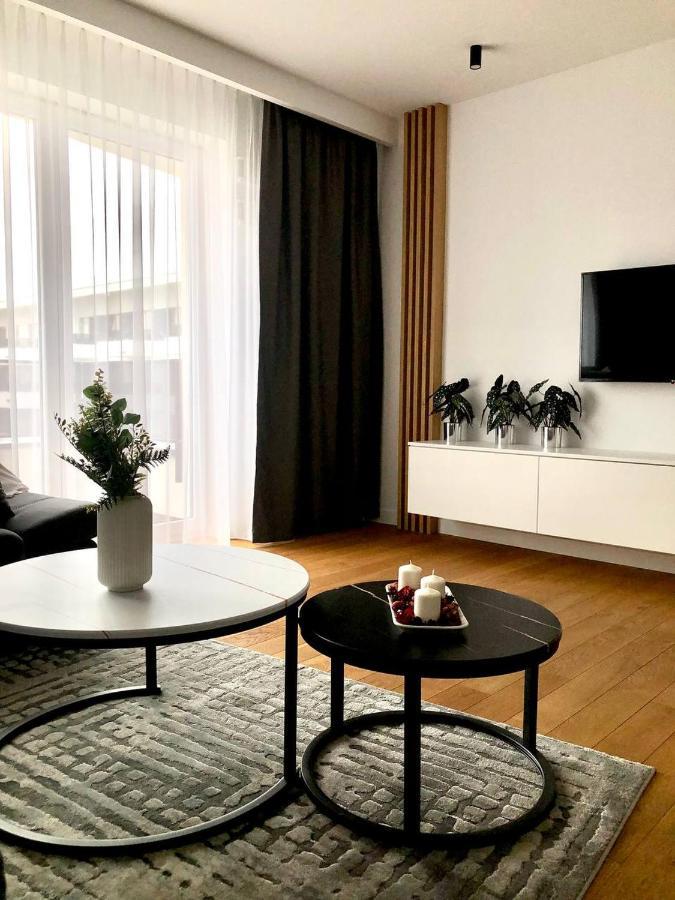 Apartaments Airport Okecie Premium Warschau Exterior foto